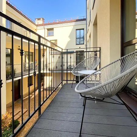Oldtown 60m2 W-garage Prkg, Balcony & Self Check-in I Cohost Апартаменты