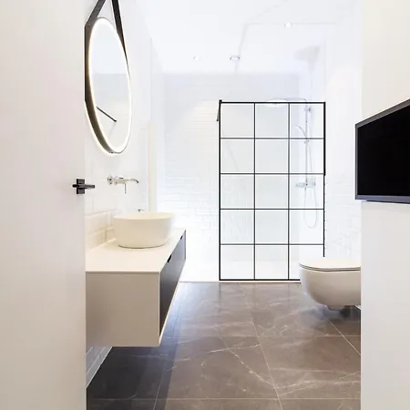 Cohost I Oldtown 60m2 W-garage Parking, Balcony & Self Check-in Lägenhet