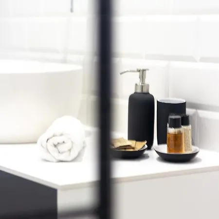 Cohost I Oldtown 60m2 W-garage Parking, Balcony & Self Check-in * Вильнюс