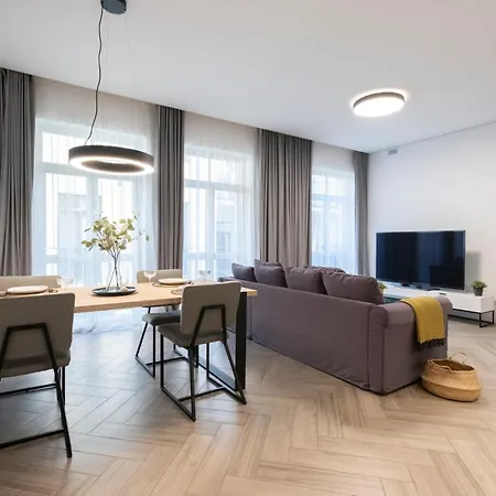 Апартаменты Oldtown 60m2 W-garage Prkg, Balcony & Self Check-in I Cohost