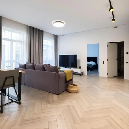 Oldtown 60m2 W-garage Prkg, Balcony & Self Check-in I Cohost Апартаменты
