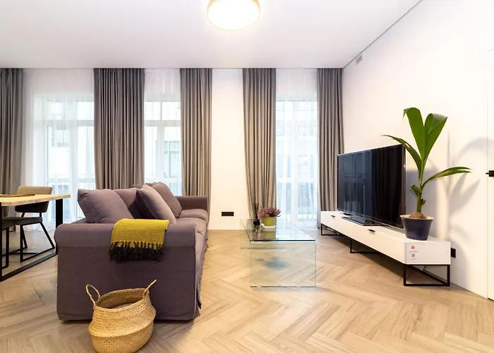 Cohost I Oldtown 60m2 W-garage Parking, Balcony & Self Check-in * Wilna