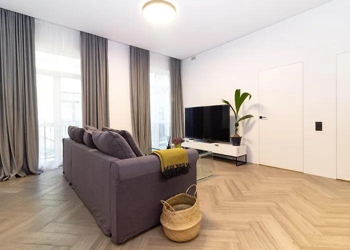 Cohost I Oldtown 60m2 W-garage Parking, Balcony & Self Check-in