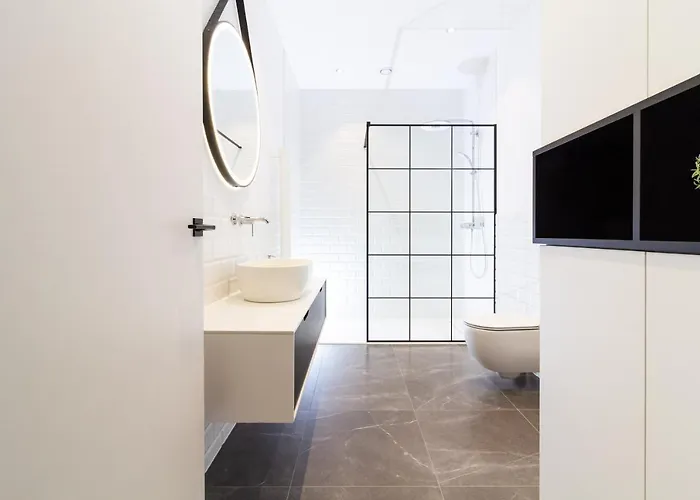 Cohost I Oldtown 60m2 W-garage Parking, Balcony & Self Check-in Daire