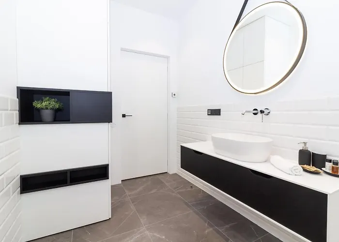 Cohost I Oldtown 60m2 W-garage Parking, Balcony & Self Check-in Wilna