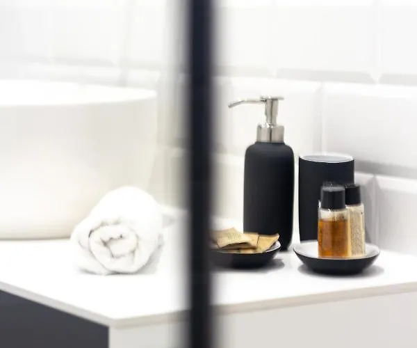 Cohost I Oldtown 60m2 W-garage Parking, Balcony & Self Check-in * Wilna