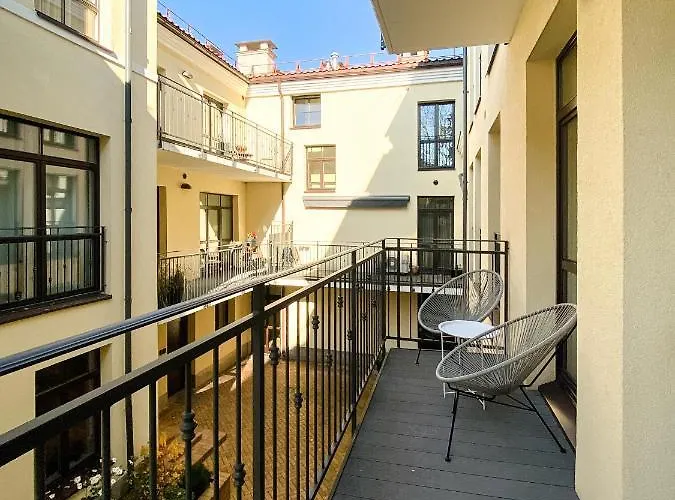 Cohost I Oldtown 60m2 W-garage Parking, Balcony & Self Check-in * Vilnius