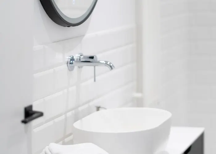 Cohost I Oldtown 60m2 W-garage Parking, Balcony & Self Check-in Vilnius