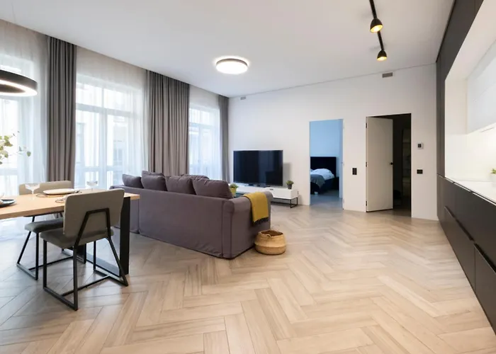 Cohost I Oldtown 60m2 W-garage Parking, Balcony & Self Check-in Apartment