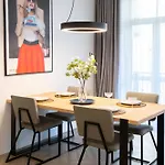 Cohost I Oldtown 60m2 W-garage Parking, Balcony & Self Check-in *