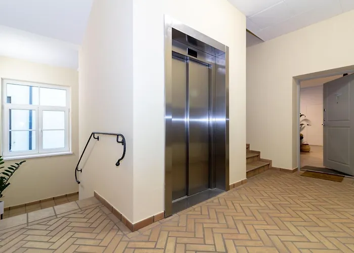 Cohost I Oldtown 60m2 W-garage Parking, Balcony & Self Check-in *