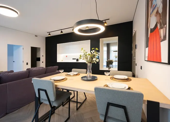 Apartamento Cohost I Oldtown 60m2 W-garage Parking, Balcony & Self Check-in *