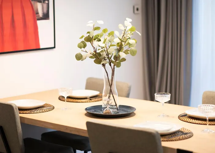 Cohost I Oldtown 60m2 W-garage Parking, Balcony & Self Check-in * Vilna