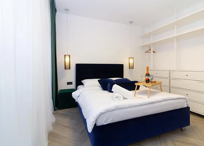 Cohost I Oldtown 60m2 W-garage Parking, Balcony & Self Check-in アパート ヴィリニュス